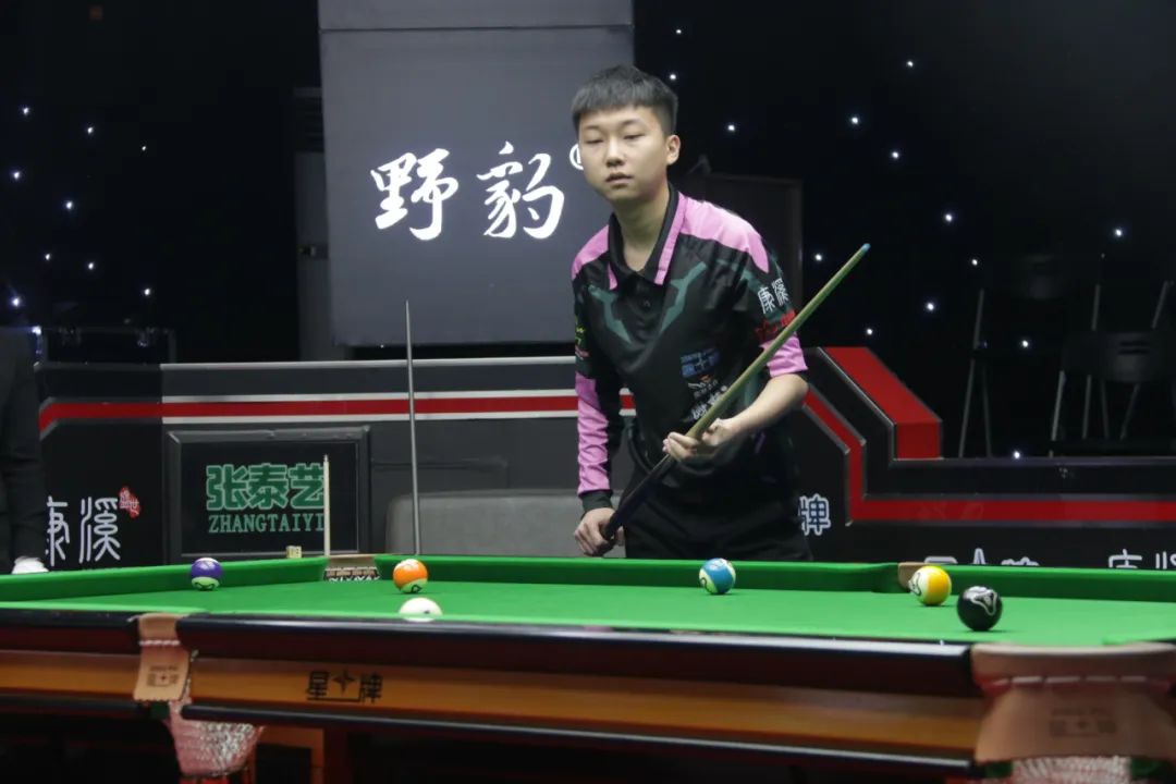 同时配备标 同时配备标