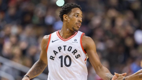 在场上他不 在场上他不